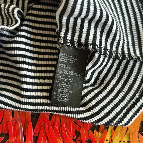 DIVIDED H&M Black & White Striped Baby doll T-Shirt - Picture 8 of 9